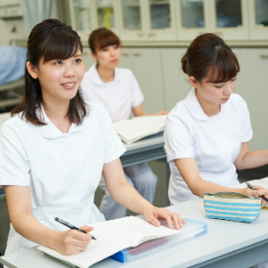 学ぶ准看護師