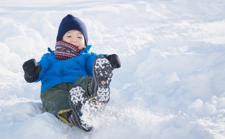 保育園で雪遊びをしよう 子どもが喜ぶ雪遊びの例と注意点 キラライク