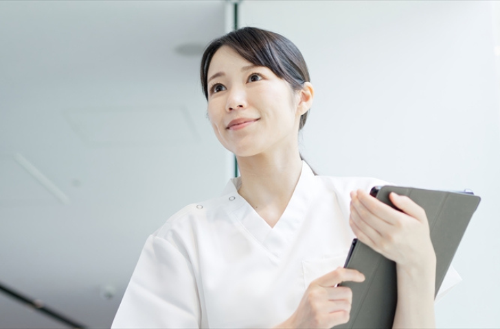 年代別に考える看護師のキャリアプラン｜20代・30代・40代・50代の働き方